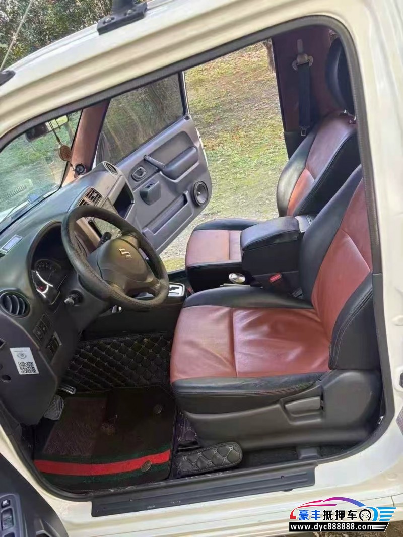 17年铃木吉姆尼轿车抵押车出售