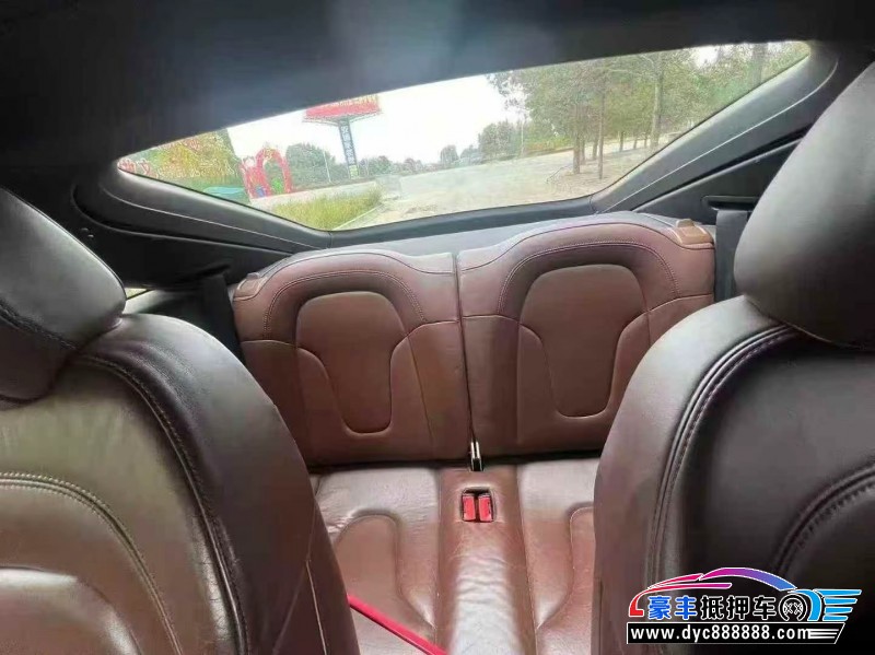 12年奥迪TT轿车抵押车出售