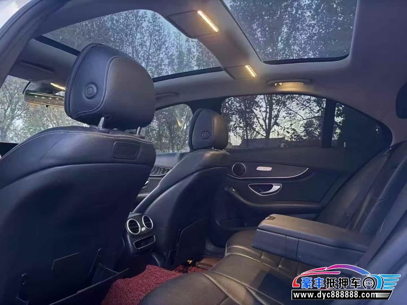 19年奔驰C轿车抵押车出售