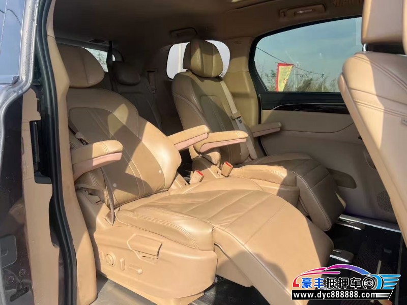 19年别克GL8轿车抵押车出售