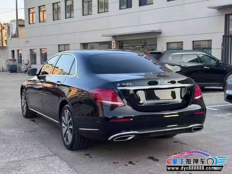 20年奔驰E轿车抵押车出售
