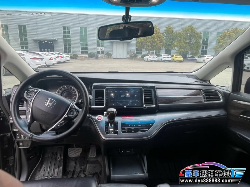 18年本田艾力绅轿车抵押车出售