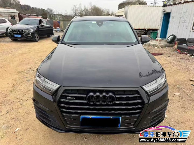 18年奥迪Q7轿车抵押车出售