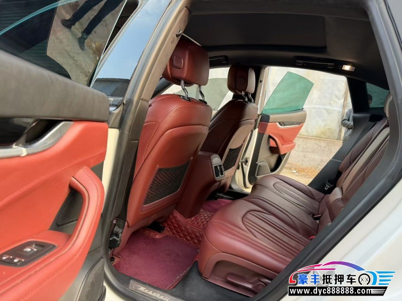 19年玛莎拉蒂莱万特轿车抵押车出售