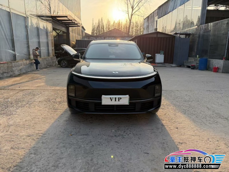 24年理想L8轿车抵押车出售