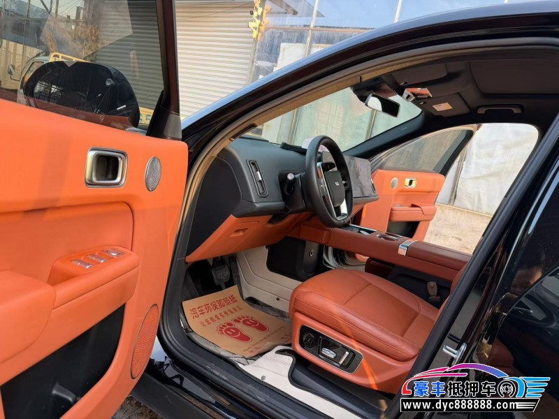 24年理想L8轿车抵押车出售