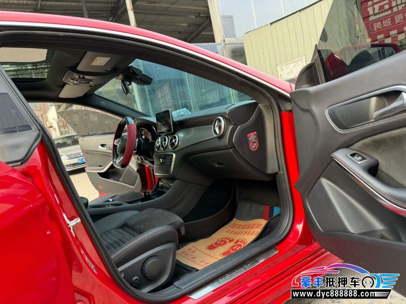 16年奔驰CLA轿车抵押车出售