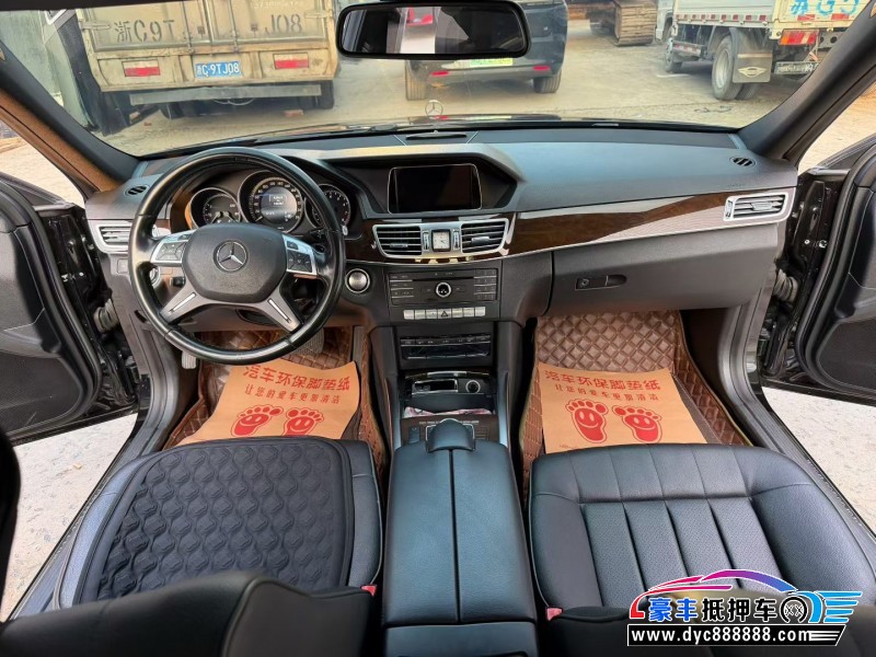 15年奔驰E轿车抵押车出售