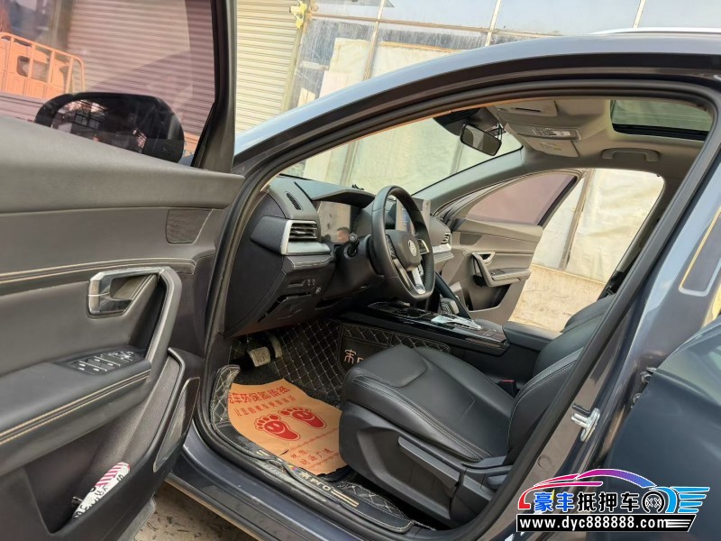 19年比亚迪宋轿车抵押车出售