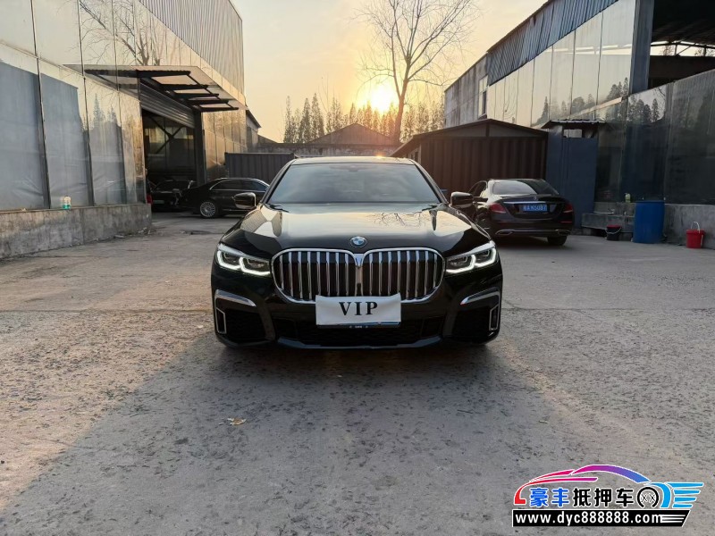 20年宝马7系轿车抵押车出售