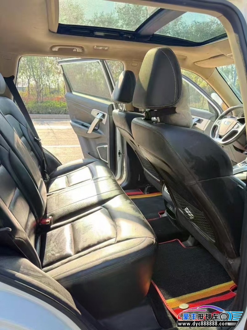 20年吉利博越轿车抵押车出售