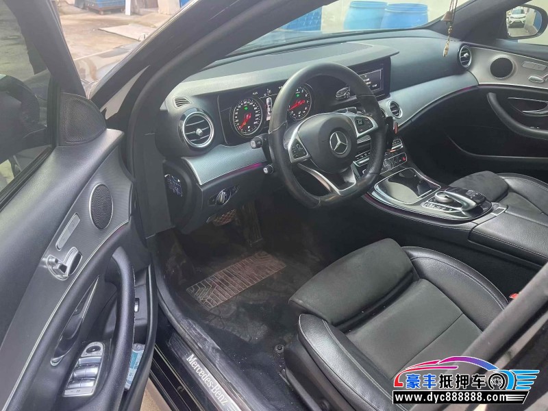 17年奔驰E轿车抵押车出售