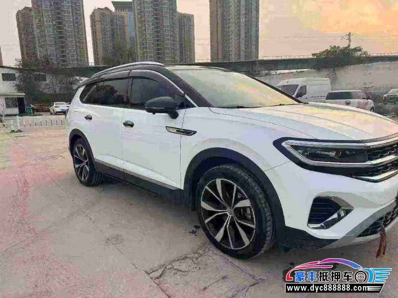 22年大众揽镜轿车抵押车出售