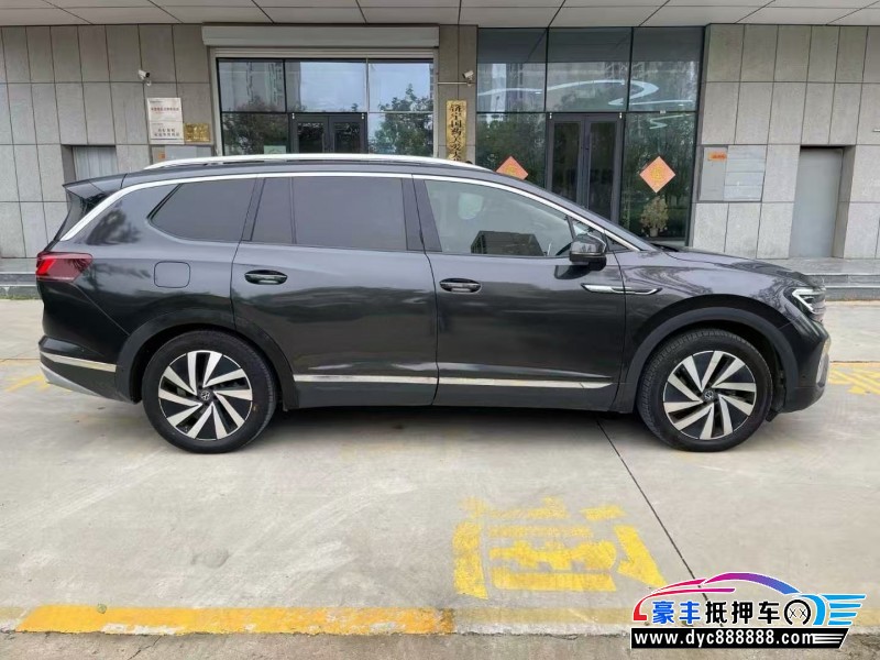 22年大众揽镜轿车抵押车出售