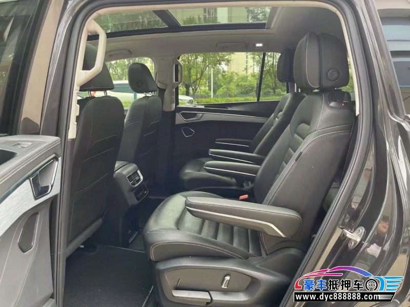 22年大众揽镜轿车抵押车出售