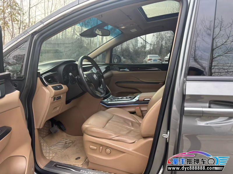 18年别克GL8轿车抵押车出售