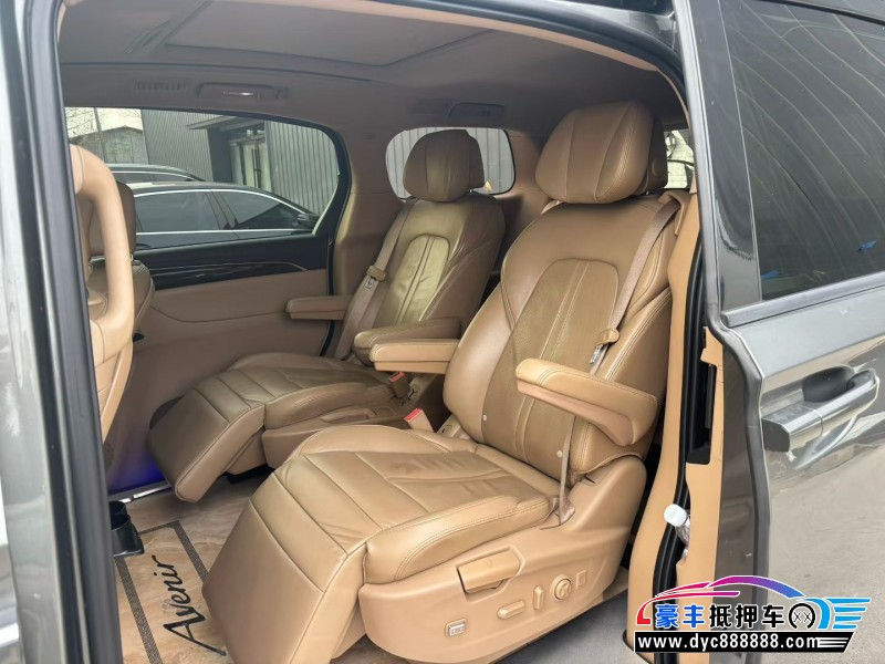 18年别克GL8轿车抵押车出售