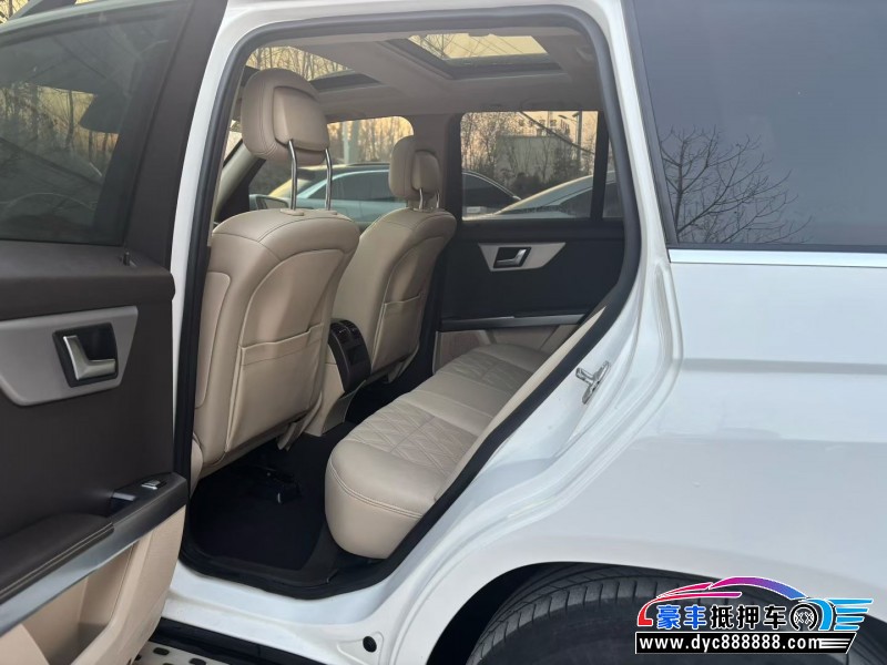 15年奔驰GLK轿车抵押车出售