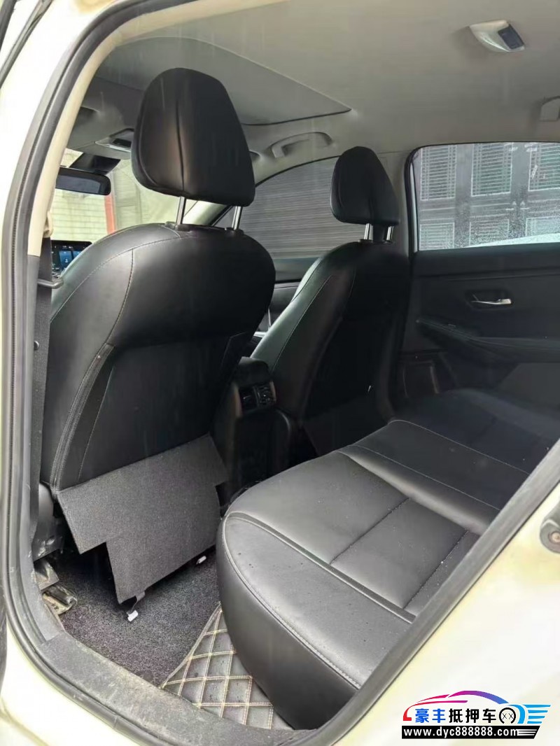 22年日产轩逸轿车抵押车出售