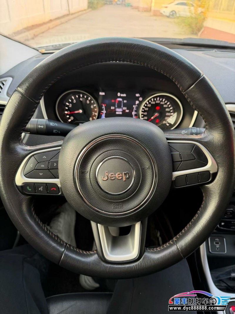 18年Jeep指南者轿车抵押车出售