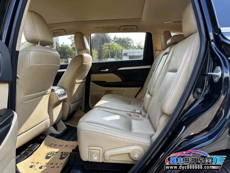 17年丰田汉兰达轿车抵押车出售