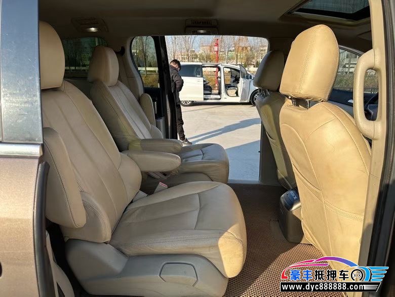 15年别克GL8轿车抵押车出售