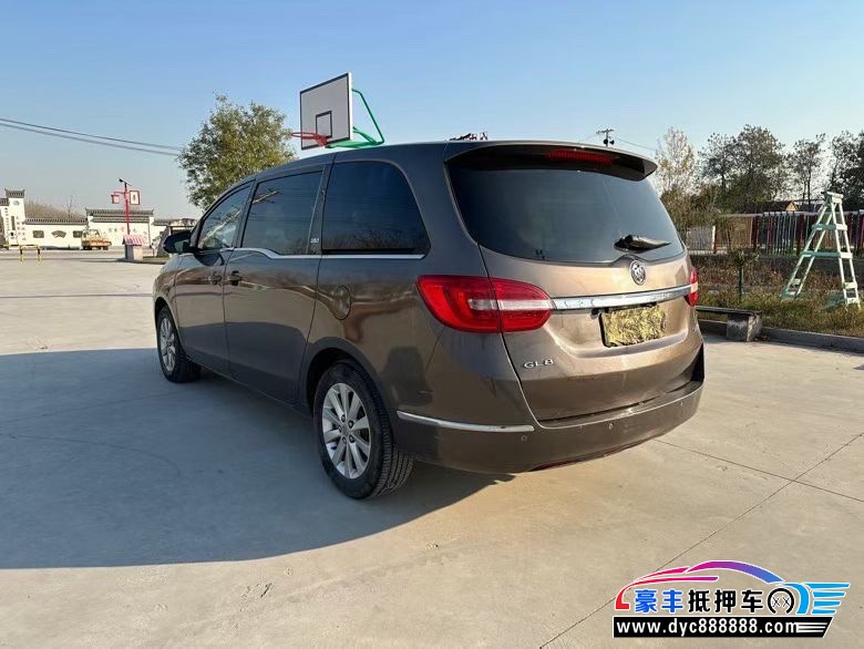 15年别克GL8轿车抵押车出售