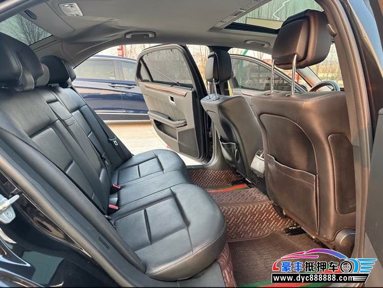 11年奔驰E轿车抵押车出售