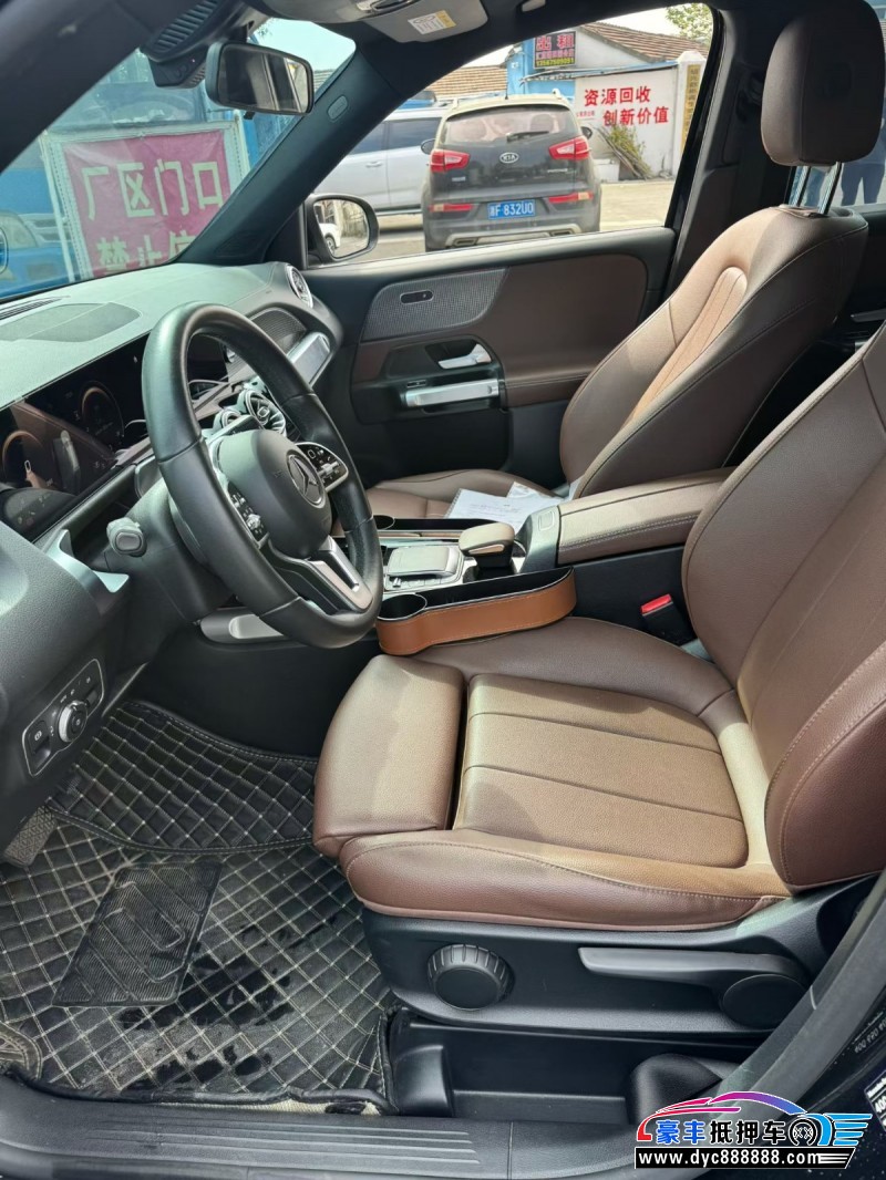 22年奔驰GLB轿车抵押车出售