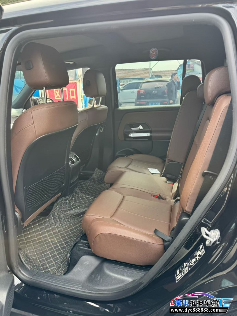 22年奔驰GLB轿车抵押车出售