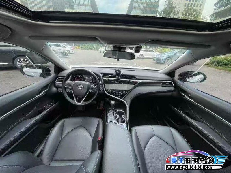 19年丰田凯美瑞轿车抵押车出售