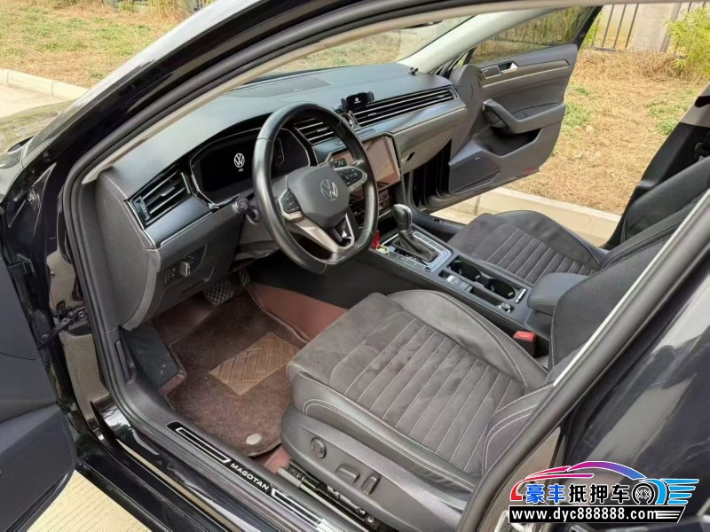 21年大众迈腾轿车抵押车出售