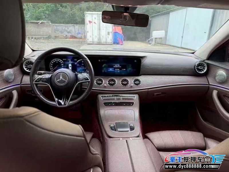 20年奔驰E轿车抵押车出售