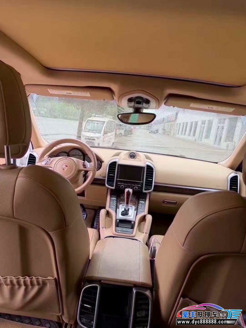 14年保时捷卡宴轿车抵押车出售