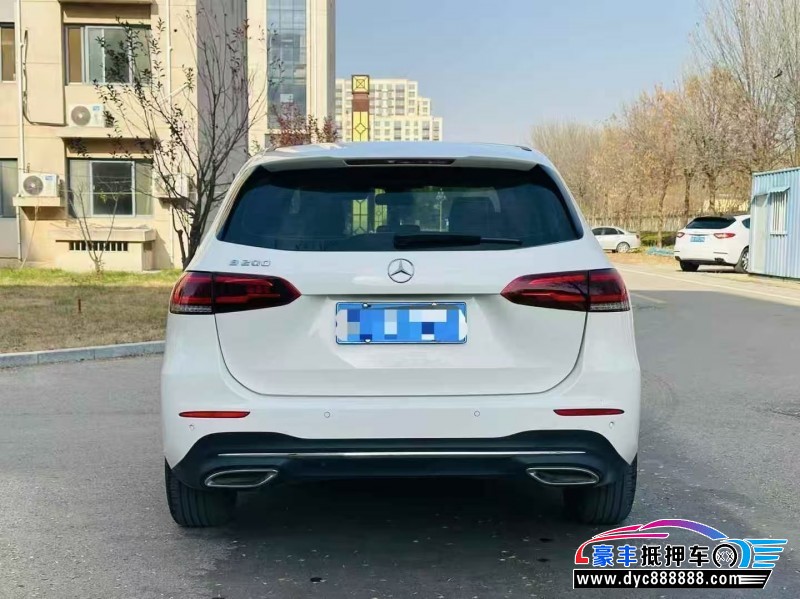 21年奔驰B轿车抵押车出售