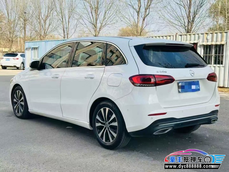 21年奔驰B轿车抵押车出售