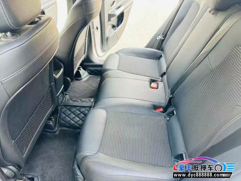 21年奔驰B轿车抵押车出售