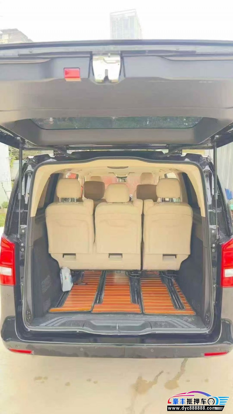 21年奔驰威霆轿车抵押车出售