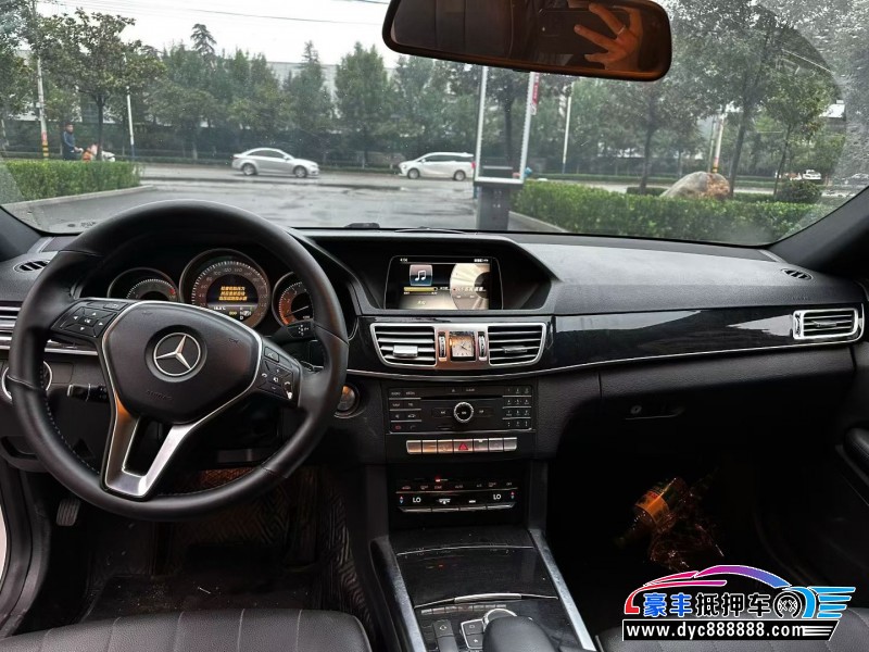 16年奔驰E轿车抵押车出售