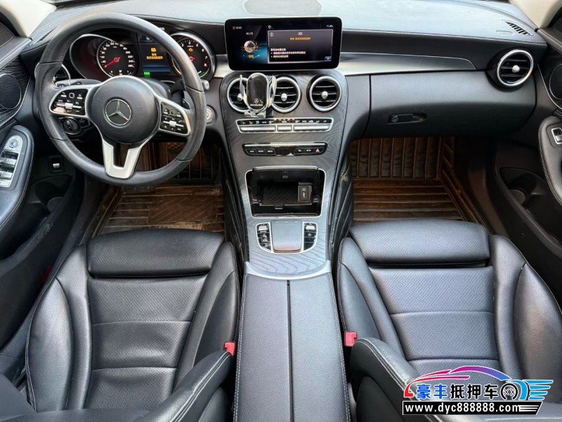 18年奔驰C轿车抵押车出售