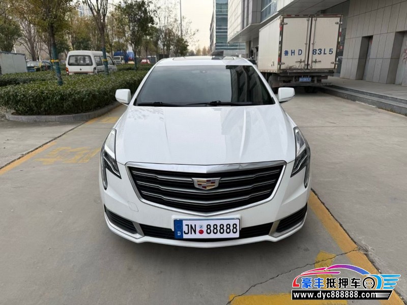 抵押车出售19年凯迪拉克XTS轿车