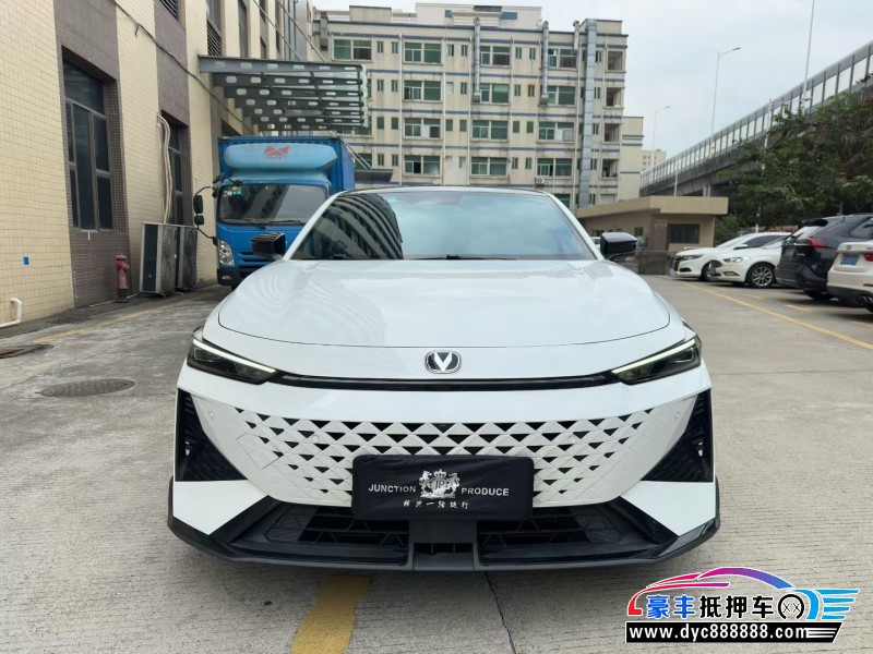 24年长安长安UNI轿车抵押车出售