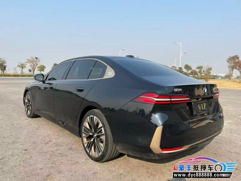 25年宝马5系轿车抵押车出售