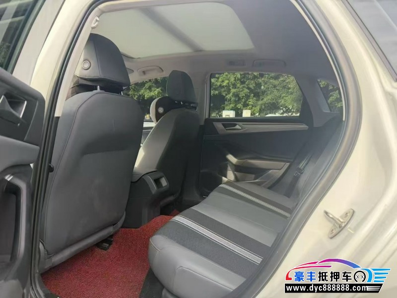 25年大众速腾轿车抵押车出售