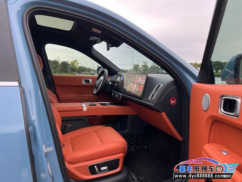 23年理想L9轿车抵押车出售