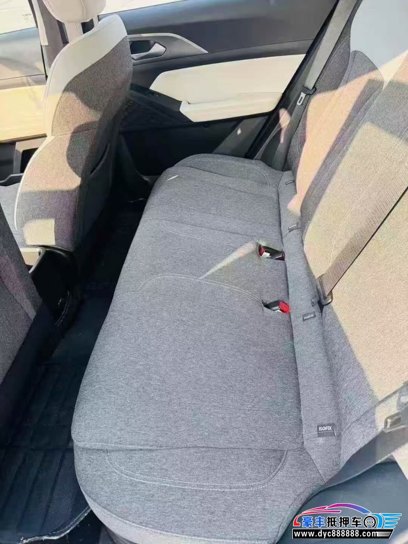 24年吉利几何轿车抵押车出售