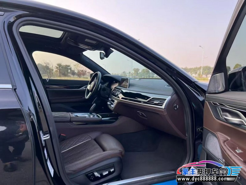 23年宝马7系轿车抵押车出售