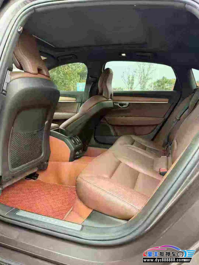 22年沃尔沃S90轿车抵押车出售