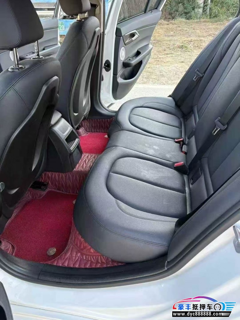 23年宝马1系轿车抵押车出售