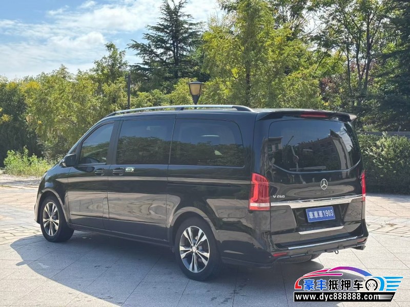 18年奔驰V轿车抵押车出售